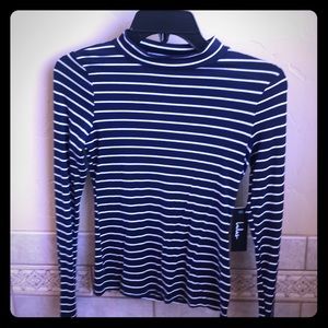 Never worn- Lulu’s Long sleeved navy striped top